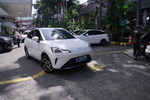 Test drive mobil listrik Neta V-II Bandung-Jakarta. Foto: Aditya Pratama Niagara/kumparan