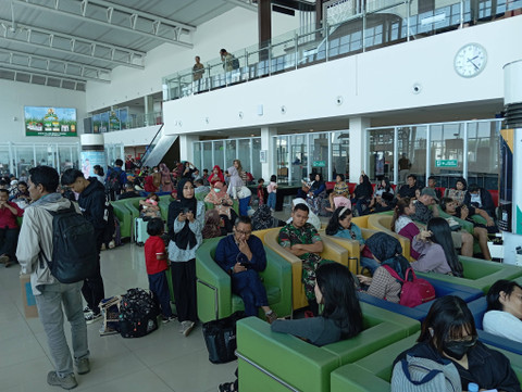 Penumpang di Bandara Radin Inten II Lampung. | Foto: Istimewa