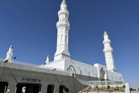 Masjid Quba, masjid pertama yang dibangun Nabi Muhammad saat hijrah dari Makkah ke Madinah. Foto: Salmah Muslimah/kumparan