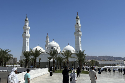 Masjid Quba, masjid pertama yang dibangun Nabi Muhammad saat hijrah dari Makkah ke Madinah. Foto: Salmah Muslimah/kumparan