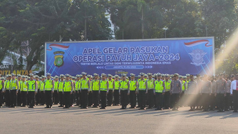 Apel gelar pasukan Operasi Patuh Jaya 2024 di Lapangan Polda Metro Jaya, Senin (15/7/2024). Foto: Jonathan Devin/kumparan