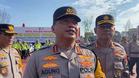 Kapolda Sumut Komjen Pol Agung Setya Imam usai Apel Operasi Patuh Toba di Polda Sumut, Senin (15/7/2024). Foto: Tri Vosa/kumparan