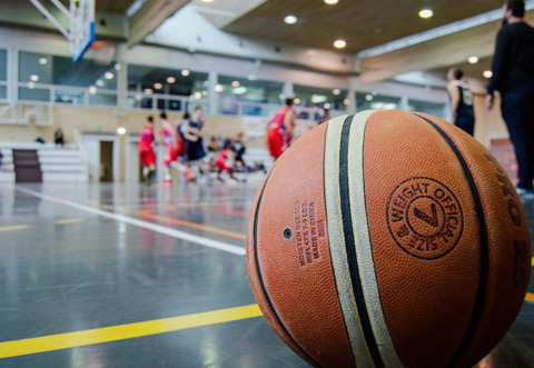 Tugas setiap pemain dalam permainan basket. Foto hanya ilustrasi, bukan yang sebenarnya. Sumber: Pexels/Bk Aguilar