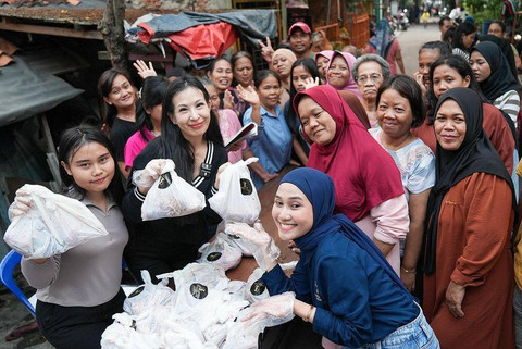 Momen Mami Louisse berbagi. Foto: dok. Istimewa