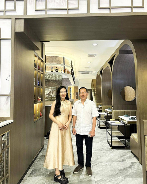 Mami Louisse bersama salah satu orang terdekatnya, Ieu Hua. Foto: dok. Istimewa