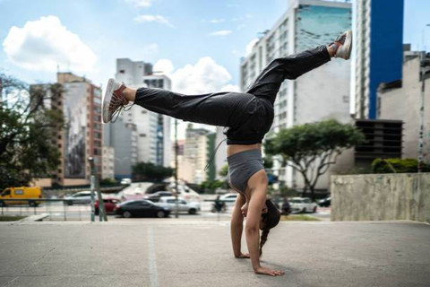 Ilustrasi Gerakan Handspring yang Baik adalah Kombinasi Antara, Foto: Unsplash/