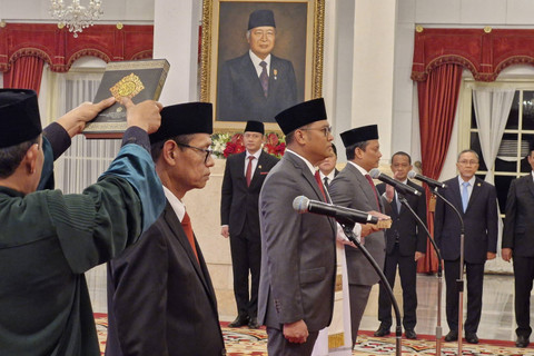 Tiga Wakil Menteri dilantik Presiden Joko Widodo di Istana Negara, Jakarta, Kamis (18/7/2024). Foto: Nadia Riso/kumparan