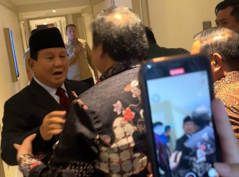   Presiden Terpilih Prabowo Subianto dan Menko Bidang Perekonomian Airlangga Hartarto di Jakarta, Kamis (18/7). Foto: Widya Islamiati/kumparan