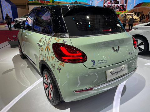 Wuling BinguoEV 7th Anniversary Edition di GIIAS 2024. Foto: Sena Pratama/kumparan