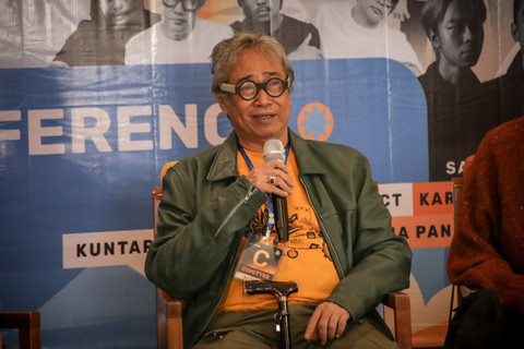 Founder Jazz Gunung Indonesia Butet Kartaredjasa memberikan keterangan pers Jazz Gunung Bromo di Jiwa Jawa Resort, Probolinggo, Jawa Timur, Jumat (19/7/2024). Foto: Dicky Adam Sidiq/kumparan