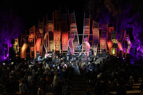 Elfa's Singer tampil di Jazz Gunung Bromo 2024 yang diselenggarakan di Jiwa Jawa Resort, Probolinggo, Jawa Timur, Jumat (19/7/2024). Foto: Dicky Adam Sidiq/kumparan