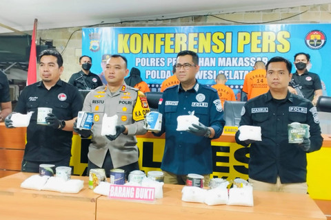 Suami istri di Makassar ditangkap polisi atas peredaran narkoba Foto: Dok. kumparan