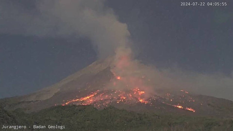 Awan panas guguran di Gunung Merapi, Senin (22/7/2024) pagi.  Foto: BPPTKG
