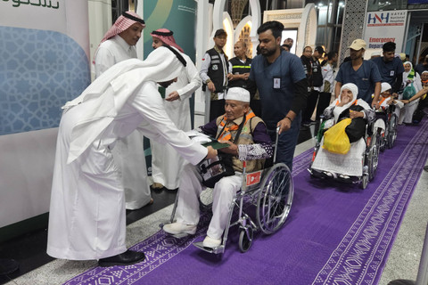 Pemulangan jemaah haji Kloter KJT-30 yang merupakan kloter terakhir ke Tanah Air dari Bandara Amir Muhammad bin Abdul Aziz (AMMA) Madinah, Arab Saudi menuju Bandara Kertajati di Jawa Barat, Indonesia, Senin (22/7/2024). Foto: MCH 2024