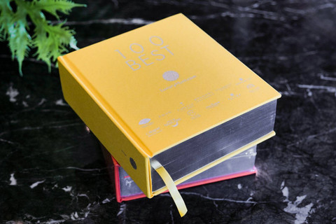 Buku perjalanan 100Best dari LuxuryHunt yang dirilis Park Hyatt. Foto: Park Hyatt