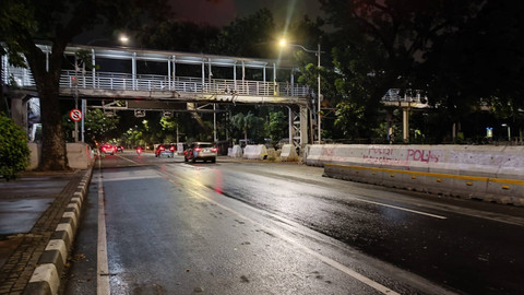 Jalan Medan Merdeka Barat kembali dibuka usai demonstrasi dari BEM SI, Jakarta Pusat, Senin (22/7/2024). Foto: Fadlan Nuril Fahmi/kumparan