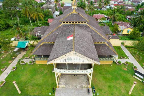 Keraton Kadariah. Foto: Budi Winarno/Shutterstock