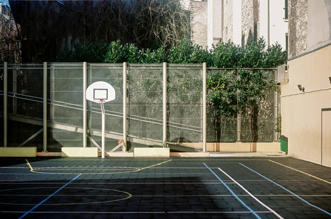 Ilustrasi Jelaskan pengertian bola basket, sumber: unsplash/Barthelemy