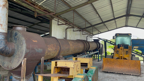 Direktorat Koordinasi dan Supervisi KPK Wilayah V meninjau PLT Biomassa Bodohula yang terbengkalai di Kecamatan Lamboya, Kabupaten Sumba Barat, Nusa Tenggara Timur, Kamis (25/7/2024). Foto: Fadhil Pramudya/kumparan