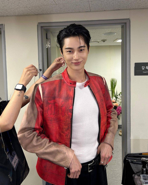  instagram@byeonwooseok