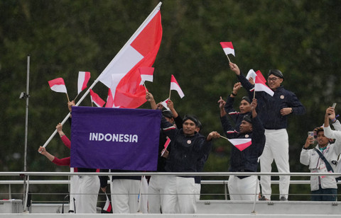Kontingen Indonesia di Defile Olimpiade. Foto: Aleksandra Szmigiel/REUTERS 