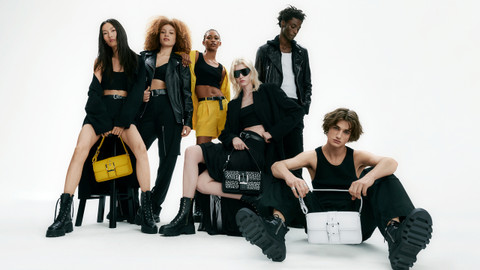Ladies bisa berkesempatan melihat dan belanja langsung deretan koleksi terbaru Michael Kors di butik Senayan City. Foto: Michael Kors