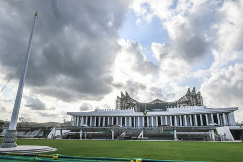 Suasana lapangan upacara yang akan digunakan pada HUT RI di kawasan Istana Kepresidenan IKN, Penajam Paser Utara, Kalimantan Timur, Sabtu (27/7/2024).  Foto: Hafidz Mubarak A/Antara Foto 