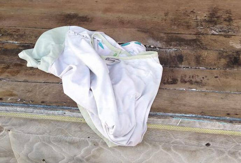 Paket baju yang diterima ojol ternyata berisi narkoba jenis sabu. | Foto: Istimewa