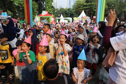 Suasana Birthday Bash pada hari kedua Festival Hari Anak 2024 di Taman Anggrek, Kawasan Gelora Bung Karno, Jakarta, Minggu (28/7/2024). Foto: Iqbal Firdaus/kumparan