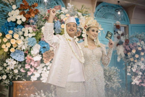 Dustin Tiffani resmi menikah. Foto: Instagram/@jhonsss24