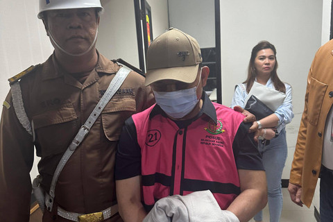 Mantan Bupati Kotawaringin Barat, Ujang Iskandar, ditahan Kejaksaan.  Foto:  Dok. Kejaksaan