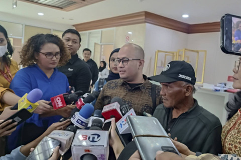 Kuasa hukum keluarga Dini Sera Afrianti usai hadiri rapat dengar pendapat di Komisi III DPR RI, Jakarta, Senin (29/7/2024). Foto: Fadlan Nuril Fahmi/kumparan