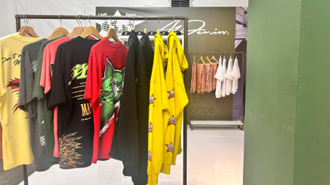 Pameran streetwear DRP Jakarta dalam gelaran Jakarta Fashion & Food Festival (JF3) di Summarecon Mall Serpong, Senin (29/7). Foto: Selfy Momongan/kumparan