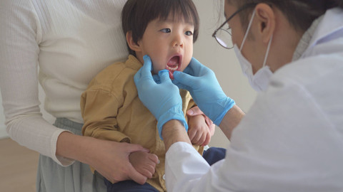 Ilustrasi anak periksa gigi ke dokter. Foto: Shutterstock