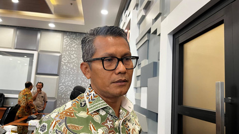 Juru Bicara Kemenperin Febri Hendri Antoni Arif menjawab pertanyaan wartawan saat dijumpai  di Kantor Kemenperin, Jakarta, Rabu (31/7/2024). Foto: Widya Islamiati/kumparan