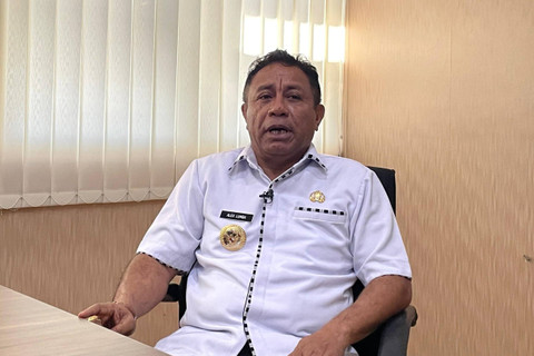 Pj Bupati Kupang Alexon Lumba saat ditemui usai rapat koordinasi penyelesaian aset P3D antara Pemerintah Kabupaten Kupang dengan Pemerintah Kota Kupang, di Kantor Wali Kota Kupang, Nusa Tenggara Timur (NTT), Rabu (31/7/2024). Foto: Fadhil Pramudya/kumparan