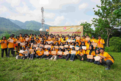 PT Telkom Indonesia gelar Program Edukasi Konservasi mengajak anak muda peduli lingkungan. Foto: Dok. Telkom