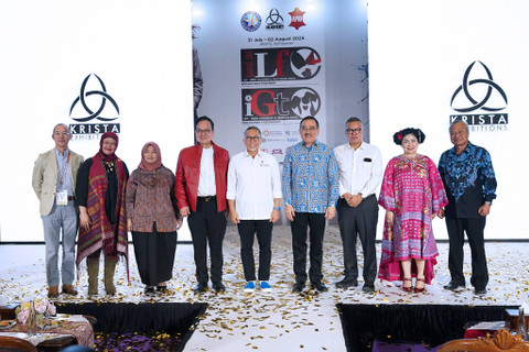Menteri Perdagangan Zulkifli Hasan membuka Pameran Indo Leather & Footwear (ILF) ke-17 di JIExpo Kemayoran, Jakarta, Rabu (31/7/2024). Foto: Kemendag RI