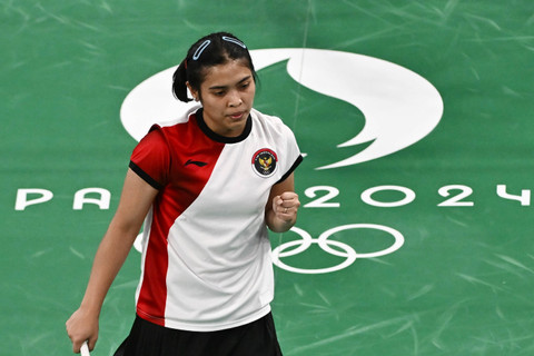 Tunggal putri Indonesia Gregoria Mariska Tunjung saat melawan tunggal putri Republik Ceko Tereza Svabikova pada babak penyisihan grup G Olimpiade Paris 2024 di Porte De La Chapella Arena, Paris, Prancis, Rabu (31/7/2024). Foto: Wahyu Putro A/ANTARA FOTO
