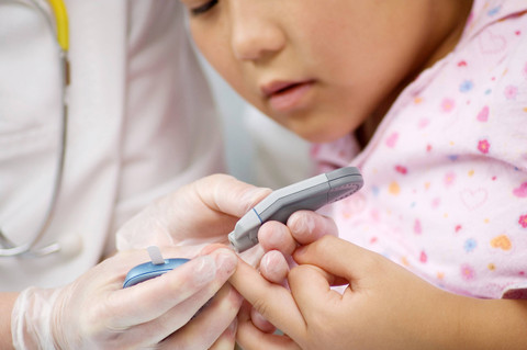 Ilustrasi anak pengidap Diabetes. Foto: viktoria and anetta/Shutterstock