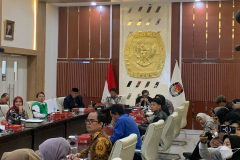 Suasana rapat pembahasan rancangan Peraturan KPU untuk Dana Kampanye Pilkada di Ruang Sidang lantai 1 KPU RI, Jakarta, Jumat (2/8/2024).  Foto: Luthfi Humam/kumparan