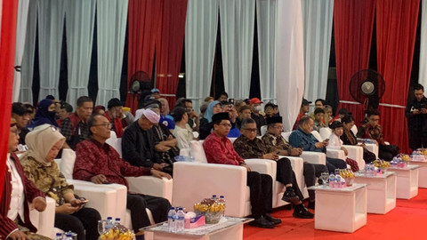 Sekjen PDIP Hasto Kristiyanto pada acara wayangan dalam rangka memperingati 28 tahun peristiwa Kudatuli di Sekolah Partai PDIP, Jakarta, Sabtu (3/8/2024).  Foto: Luthfi Humam/kumparan