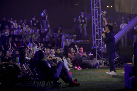 Grup music Kahitna membawakan lagunya saat Gaia Music Festival Jazz in The Valley 2024 di Gaia Hotel Bandung, Jawa Barat, Sabtu (3/8/2024). Foto: Jamal Ramadhan/kumparan