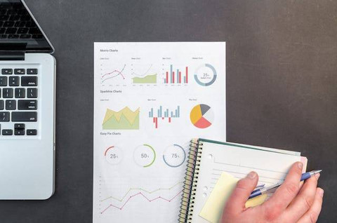 Ilustrasi jelaskan yang dimaksud penyajian data dengan diagram garis. Sumber: pexels.com