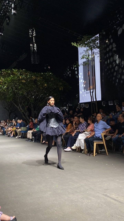 Kolaborasi PINTU Incubator X École Duperré di JF3, Hadirkan Busana Unik. Foto: kumparan/Ananda Amelia