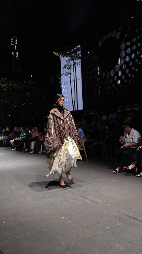 Kolaborasi PINTU Incubator X École Duperré di JF3, Hadirkan Busana Unik. Foto: kumparan/Ananda Amelia