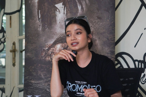 Cast film Kromoleo, Ratu Sofya saat berkunjung ke kantor kumparan, Senin (5/8/2024). Foto: Dicky Adam Sidiq/kumparan