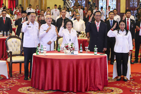 Suasana sebelum penyerahan duplikat bendera merah putih di Balai Samudera, Jakut, Senin (5/8/2024).  Foto: Iqbal Firdaus/kumparan