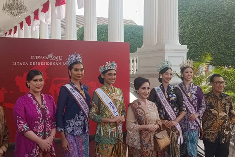 Puteri Indonesia di Kompleks Istana Kepresidenan, Jakarta, Senin (5/8/2024). Foto: Zamachsyari/kumparan