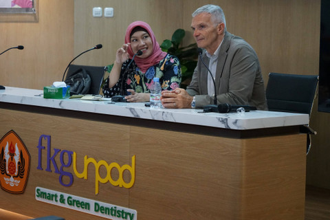 Kuliah umum dengan tema pengurangan bahaya (harm reduction) di Fakultas Kedokteran Gigi (FKG) Unpad, pada Juli lalu. Foto: Dok. Istimewa